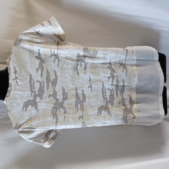 Sanctuary by Anthropologie Camo top - medium, 19" pit to pit - Picture 4 of 6